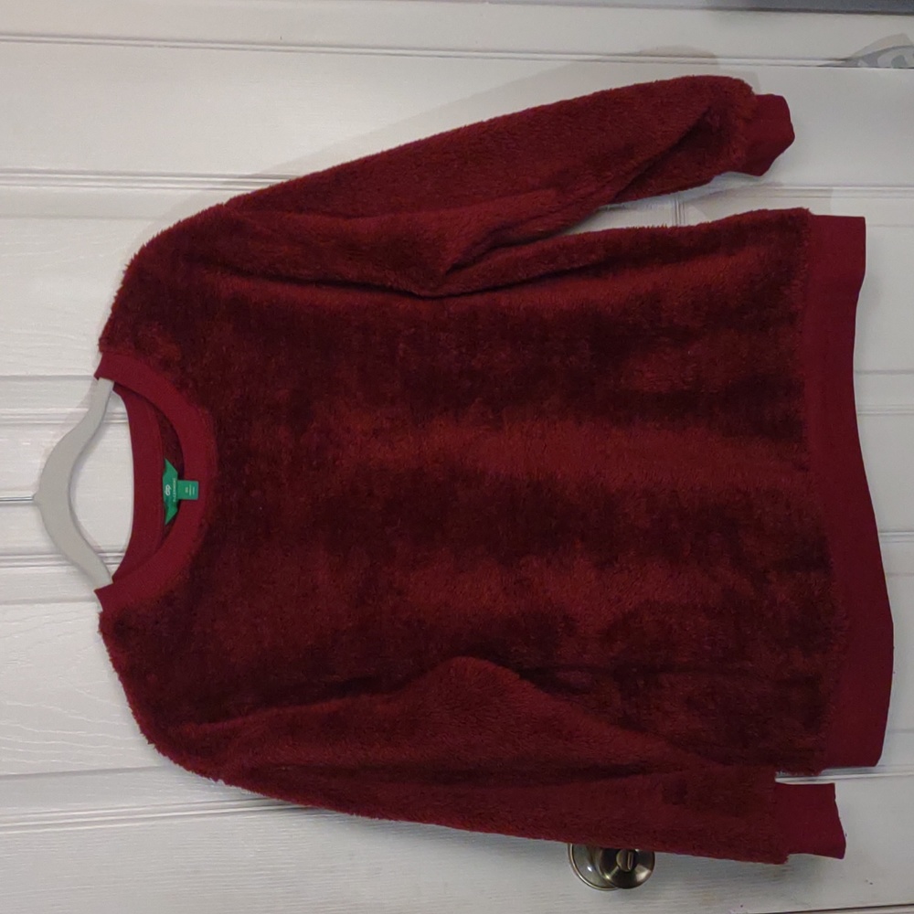 NWOT fuzzy red sweatshirt
